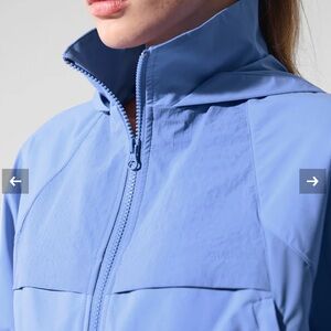 Alo Yoga cropped playmaker jacket